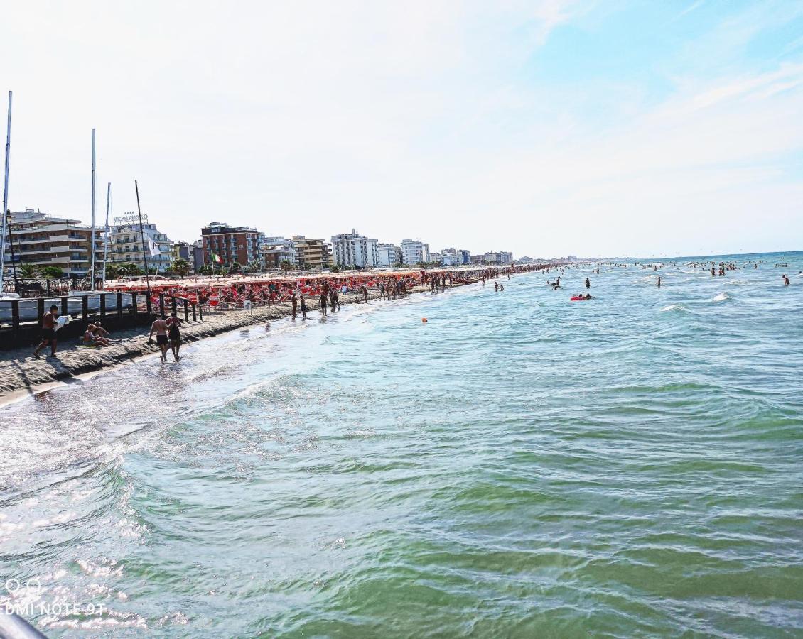 Hotel Garisenda B&B - In Centro A Riccione - Eksteriør billede
