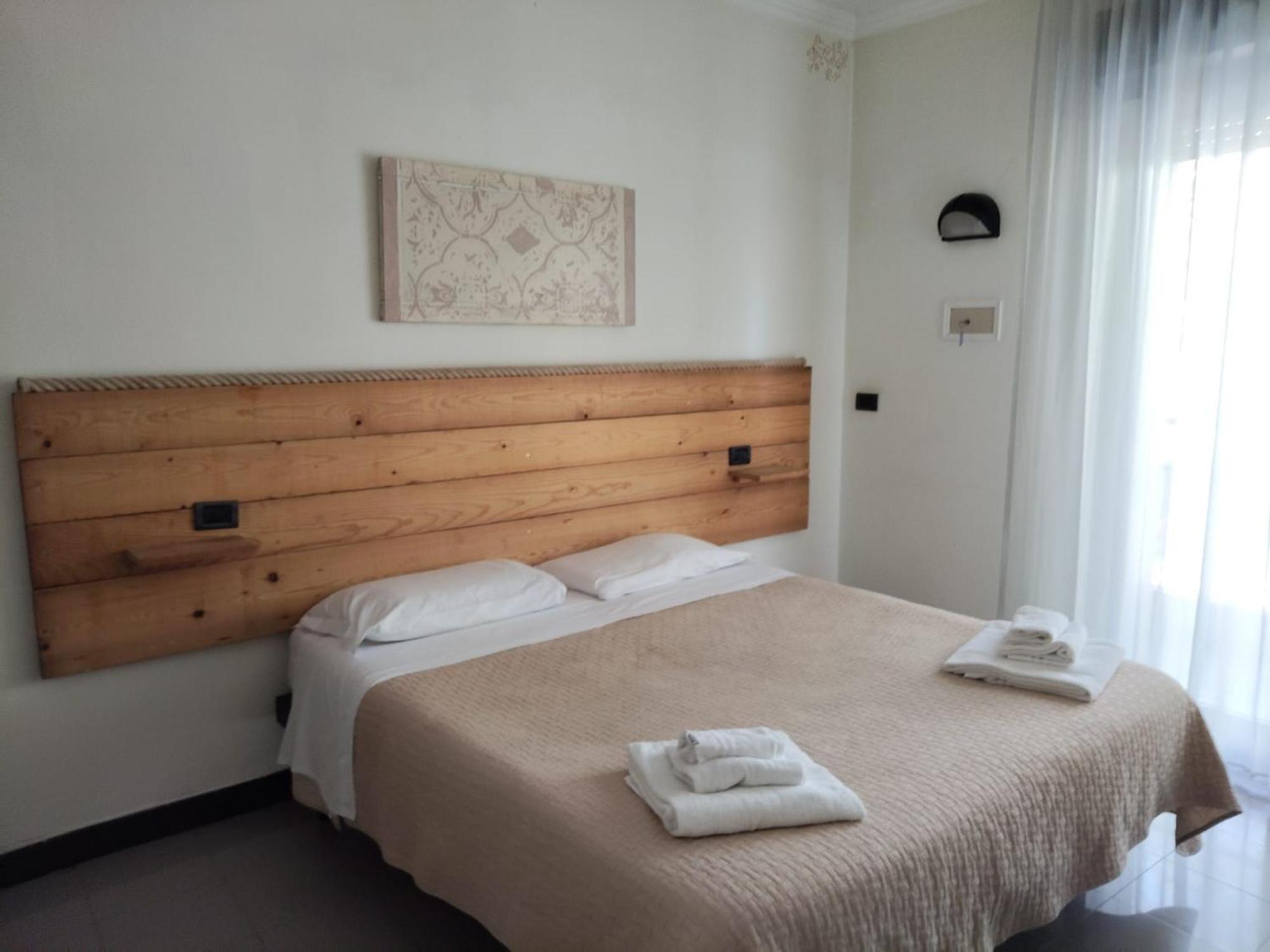 Hotel Garisenda B&B - In Centro A Riccione - Eksteriør billede
