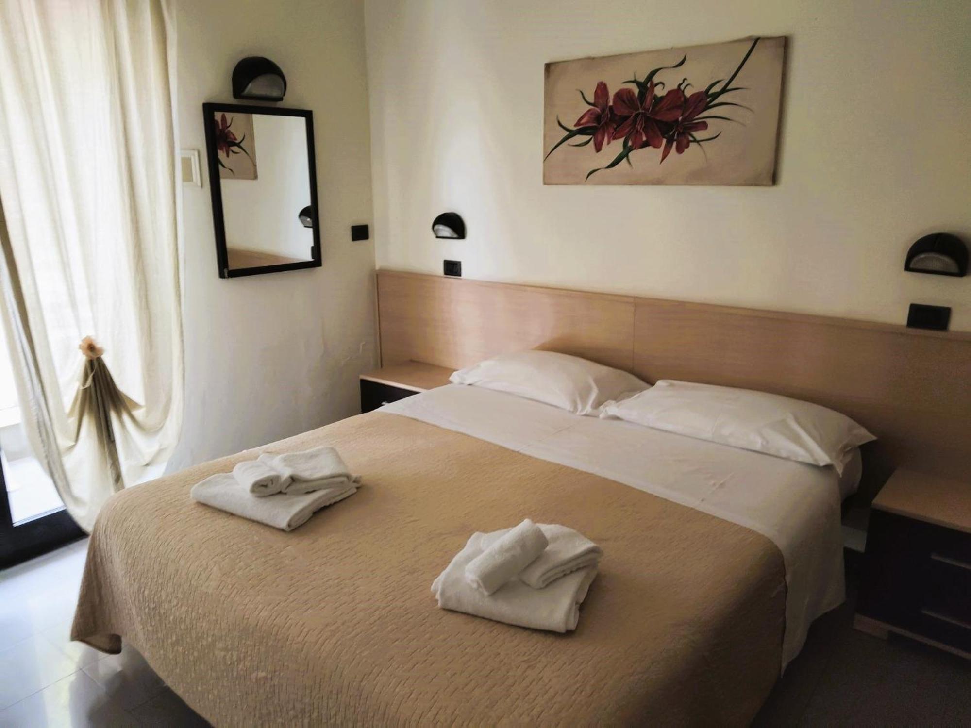 Hotel Garisenda B&B - In Centro A Riccione - Eksteriør billede