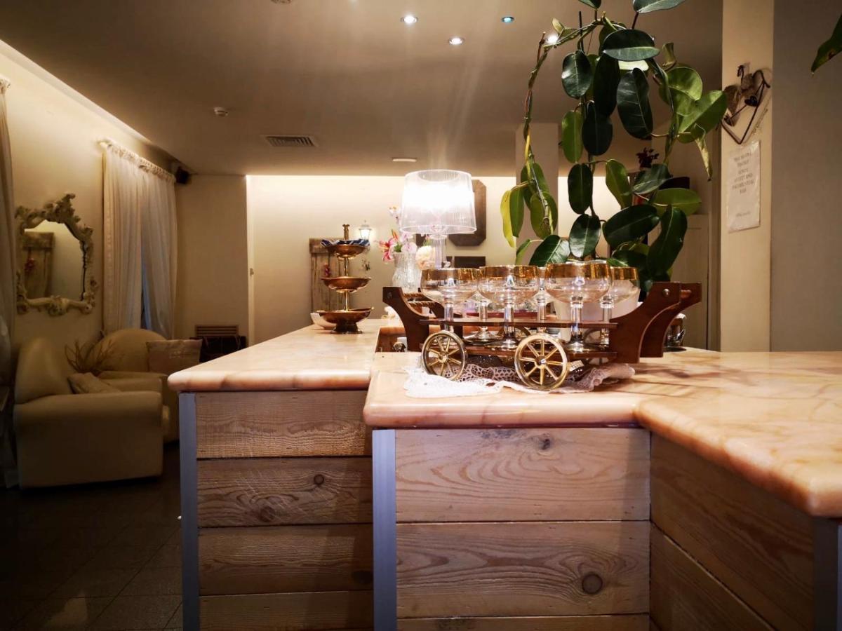 Hotel Garisenda B&B - In Centro A Riccione - Eksteriør billede